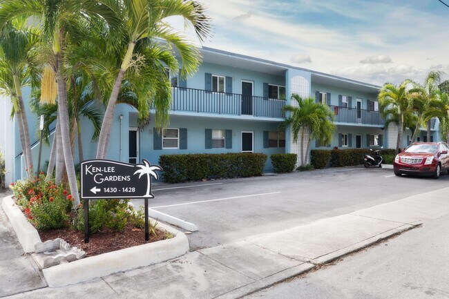 Foto del edificio - 1432 S Lakeside Dr