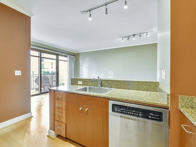 Foto del edificio - "Chic Urban Retreat: Cozy 1-Bed, 1-Bath Apartment in Prime San Francisco Location!"