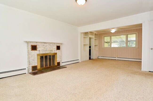 Foto del edificio - North Colonie School District 4 Bedrooms 1...