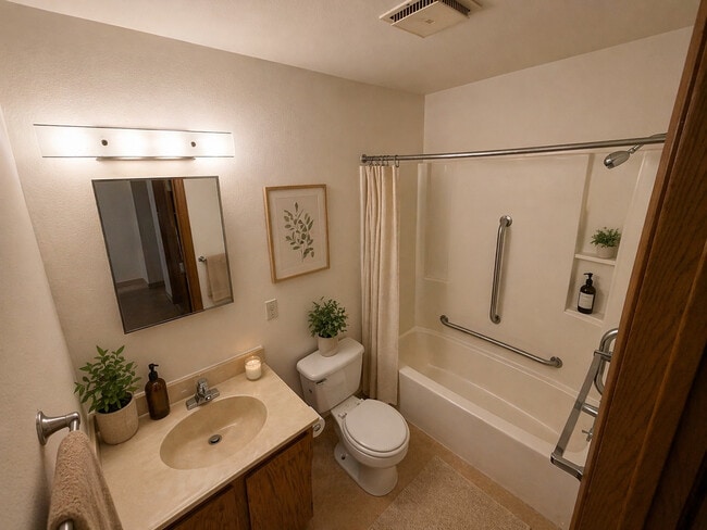 Building Photo - Silverwood Apartments