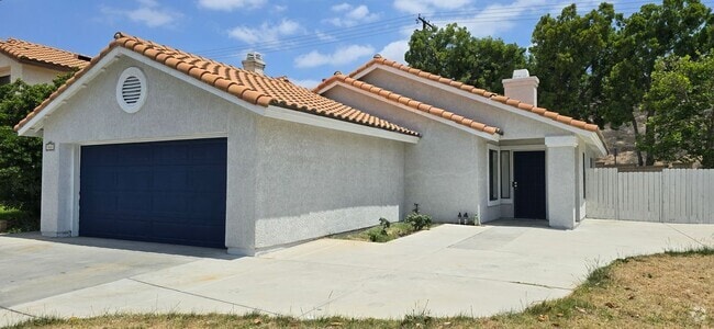 Building Photo - 543 Chelsea Way