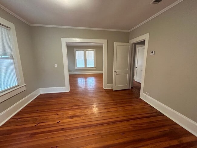 Foto del edificio - RATE DROP ALERT (was $1800/month) AND SUMM...
