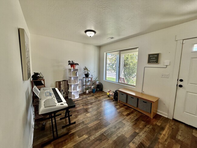 Foto del edificio - 722 S Willow Park Dr