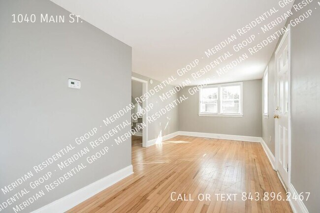 Foto del edificio - 1040 Main St