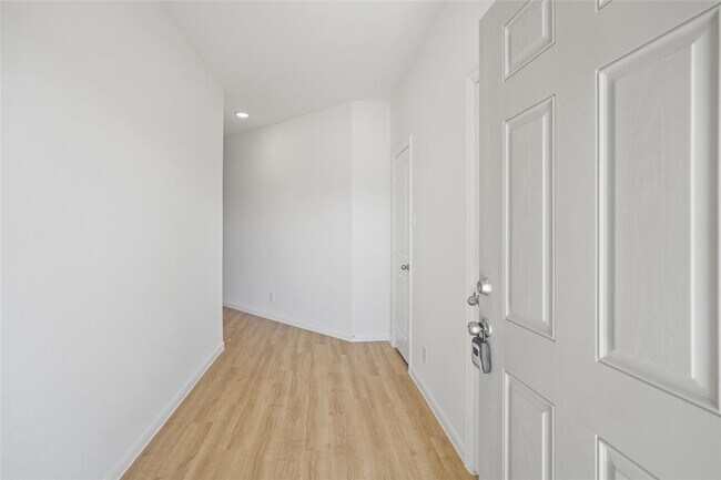Foto del edificio - 4319 Maple Root Ln
