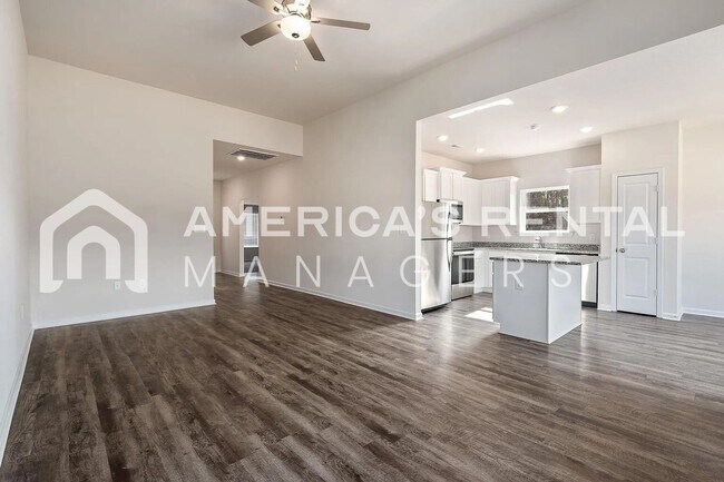 Foto del edificio - Coming soon!! Available to View Soon!!