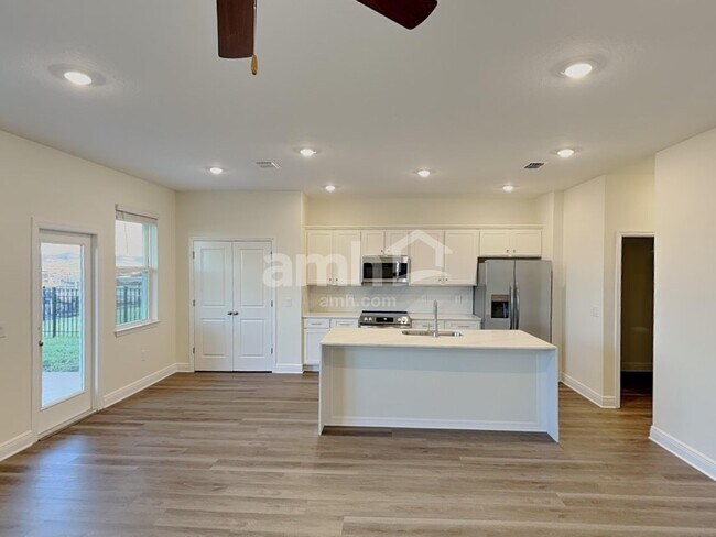 Foto del edificio - 6000 Sycamore Pl St