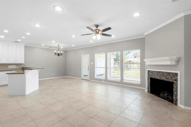 Building Photo - 5811 Laurel Caverns Dr
