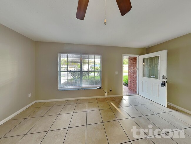 Foto del edificio - 1115 Oakhill St