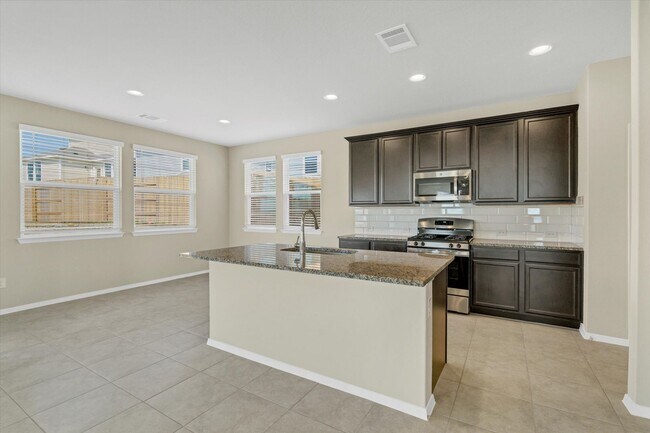 Building Photo - 11501 Milano Dr