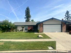 Building Photo - 3036 E Los Altos Ave