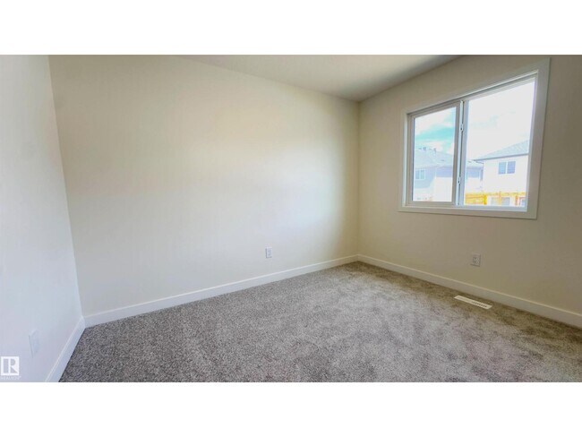 Building Photo - 115 Ficus Wy