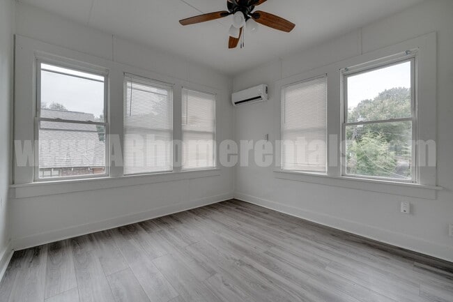 Building Photo - 2116 Cumberland St