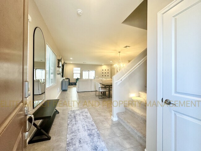 Building Photo - 7755 S Via Casa De Campo