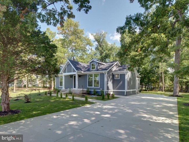 Foto del edificio - 14750 Jordan Ln