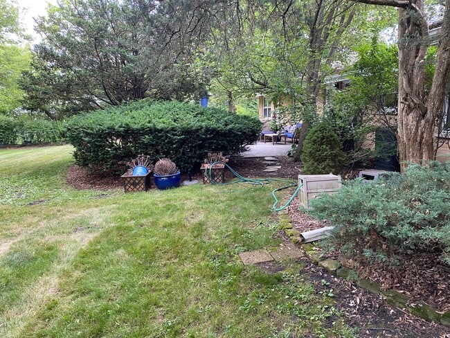 Building Photo - 996 Castlegate Ct