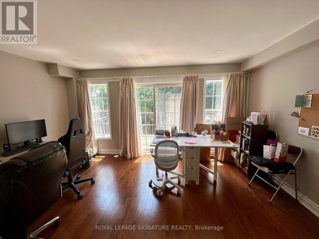 Building Photo - 11 Exchequer Pl