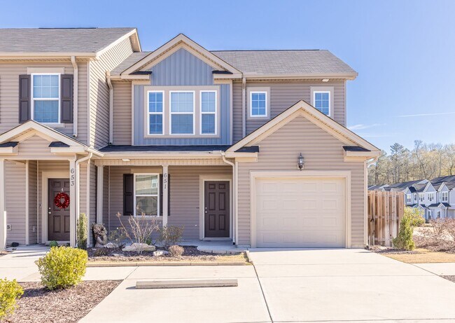 Foto del edificio - 651 Red Cedar Ct