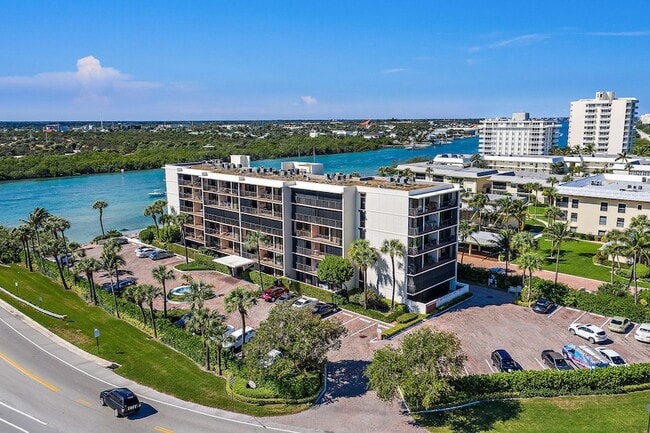 Building Photo - 225 S Beach Rd