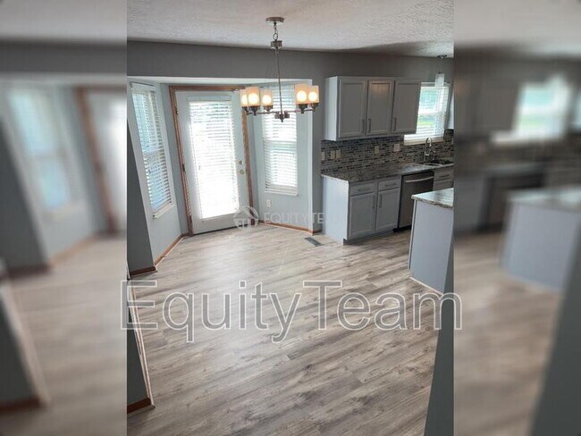 Foto del edificio - 5781 Meadow View Dr