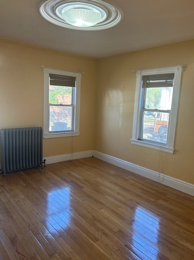tall ceilings - 6 Auburn Ave
