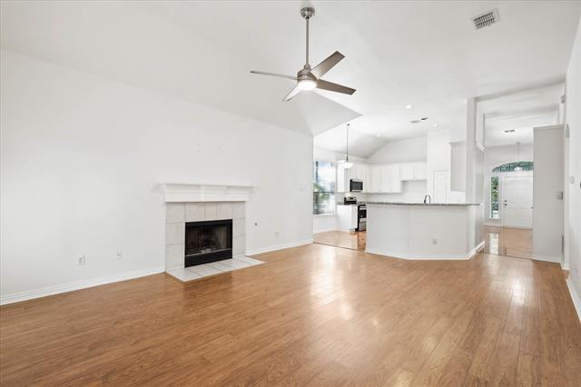 Building Photo - 4913 Tulip Ln