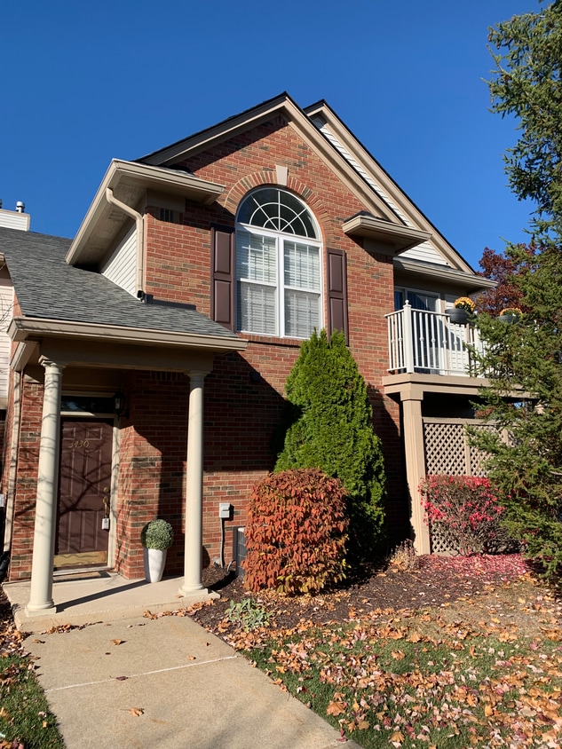 3430 Tremonte Cir N Unit 171, Oakland Township, MI 48306 Condo for