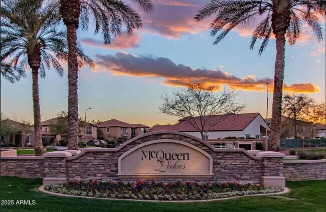 Foto del edificio - 931 E Canyon Way