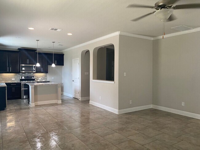 Foto del edificio - 3 bed 2.5 bath home in Steubing Farms Subdivision