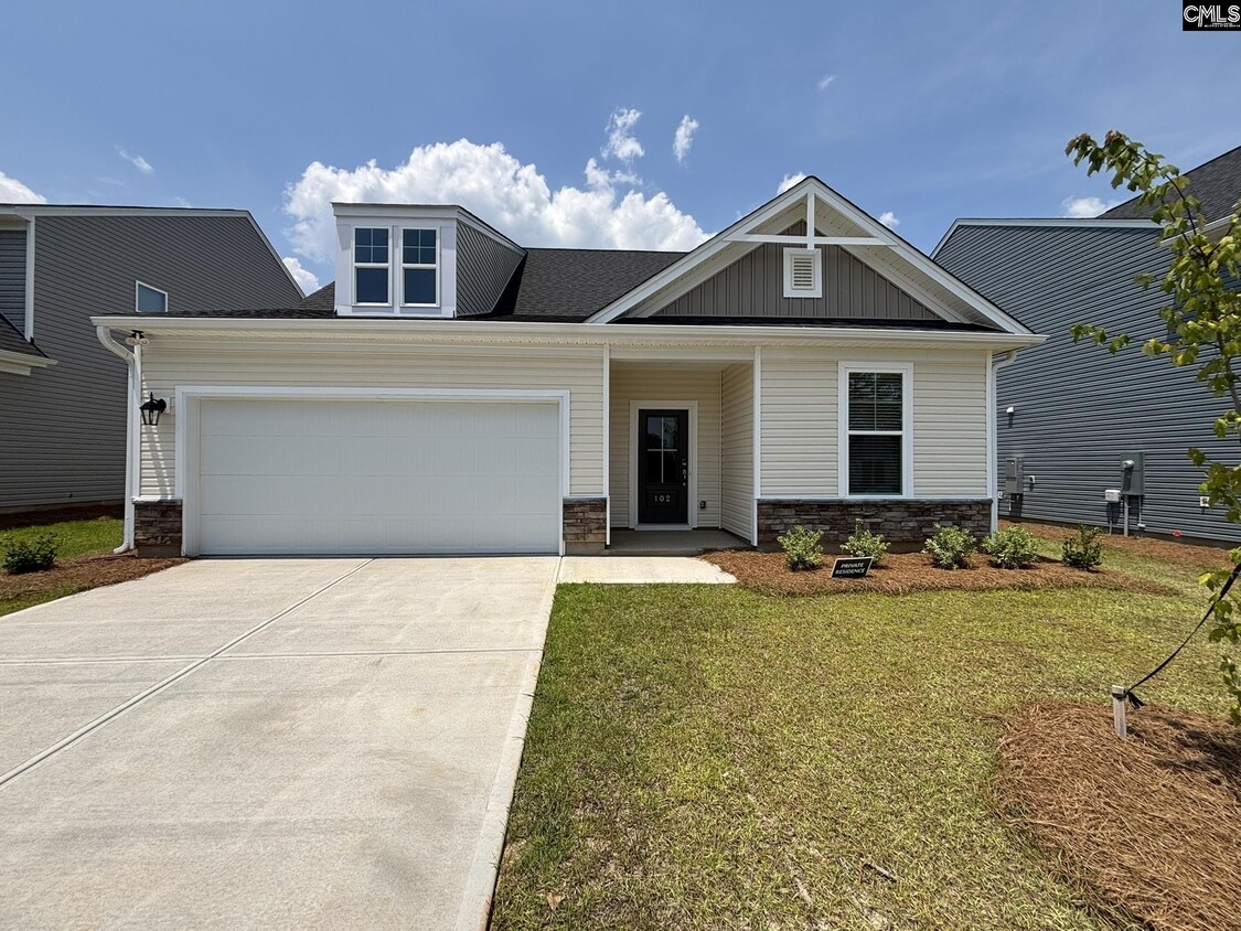 Primary Photo - 102 Georgia Pine Dr