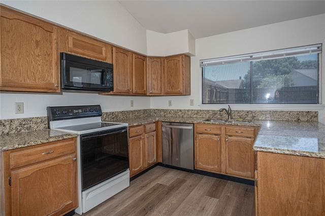 Building Photo - 4036 Churchill Dr