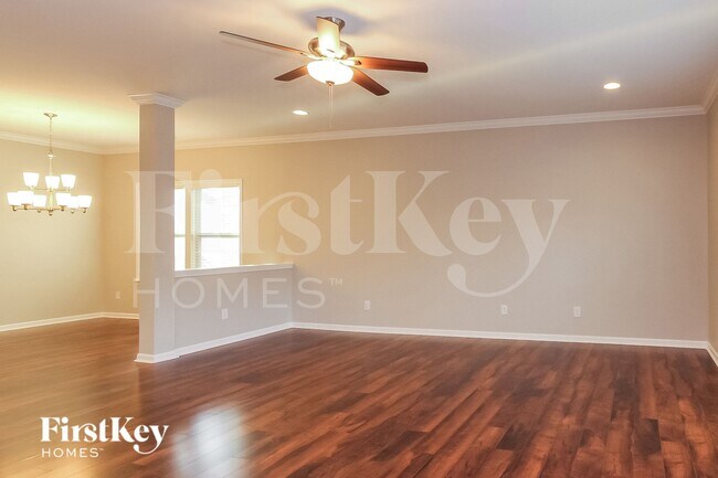 Foto del edificio - 3845 Streamside Dr