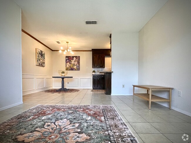 Building Photo - 924 Terry Trail