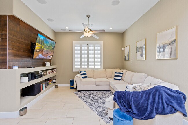Building Photo - 12505 Breeder Cup Wy