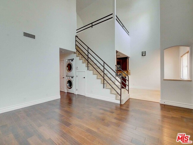 Foto del edificio - 4128 Whitsett Ave