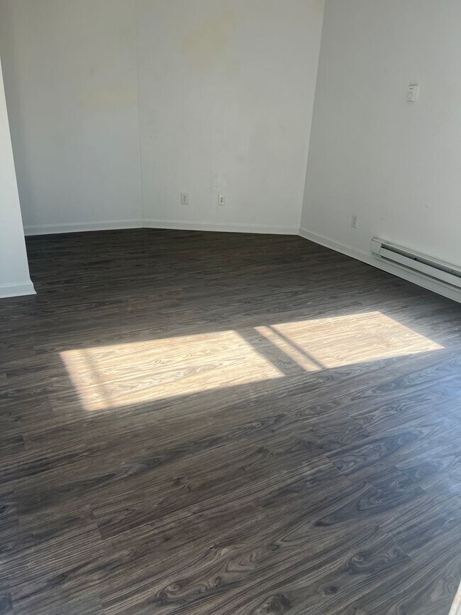 Foto del edificio - 1300 N Granville