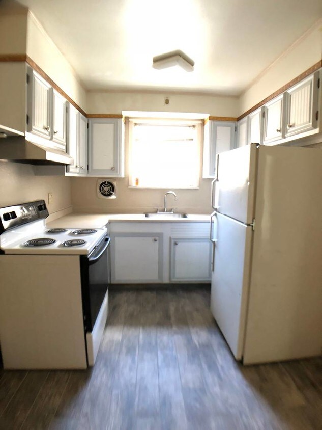 Primary Photo - 90-39 83rd Ave