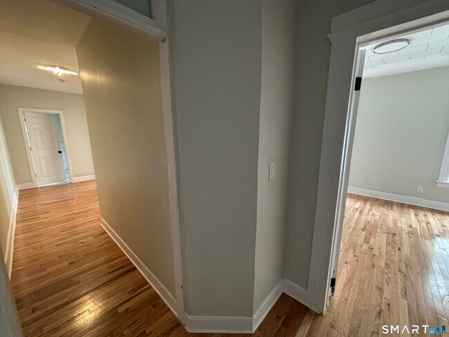 Foto del edificio - 241 Lewis St