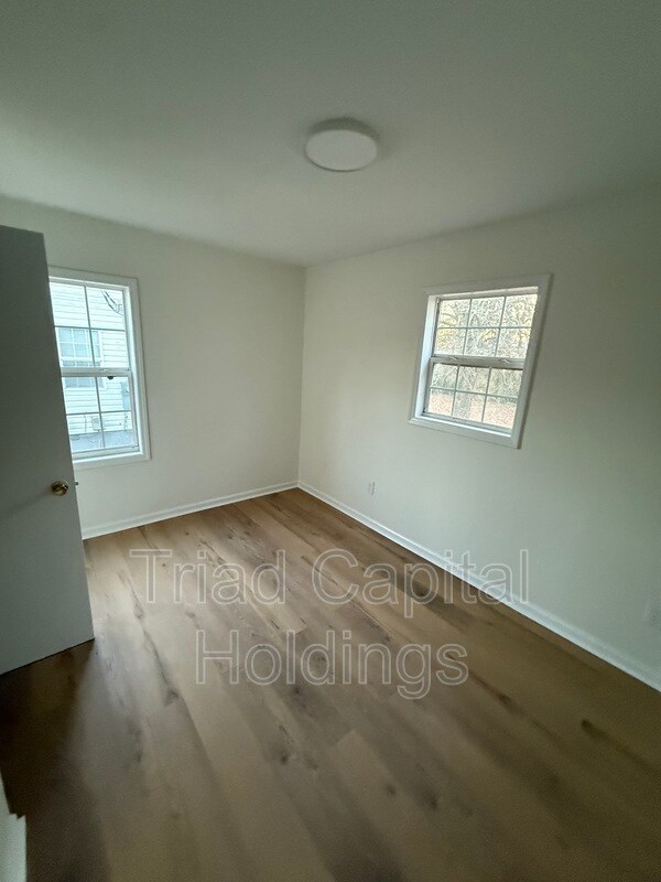 Foto del edificio - 704 Pine St