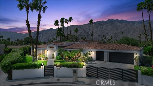 Foto principal - 1045 E Deepak Rd