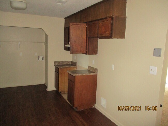 Foto del edificio - 1409 Westcliff Ct