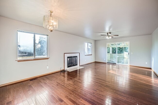 Building Photo - 5525 Renton Ave S