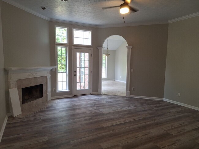 Foto del edificio - 6309 Scenic Dr