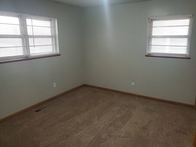 Building Photo - Coming Soon! Great 3 bedroom, 2 bath home ...