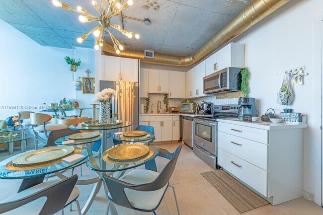 Foto del edificio - 690 SW 1st Ct