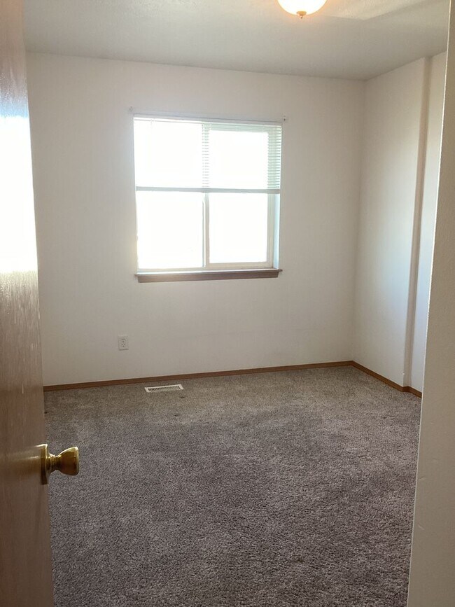 Foto del edificio - Nicely updated 4Bed, 2Bath in Airway