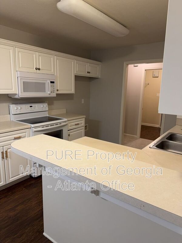 Building Photo - 1241 Pinnacle Dr