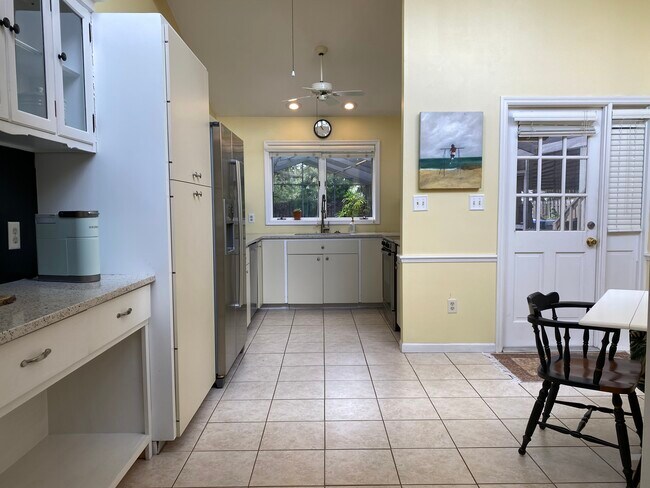 Building Photo - 134 Island Cir