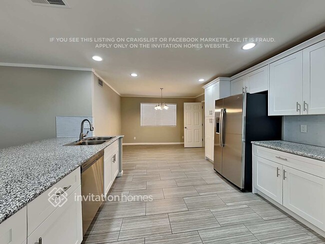 Building Photo - 3748 E Charter Oak Rd