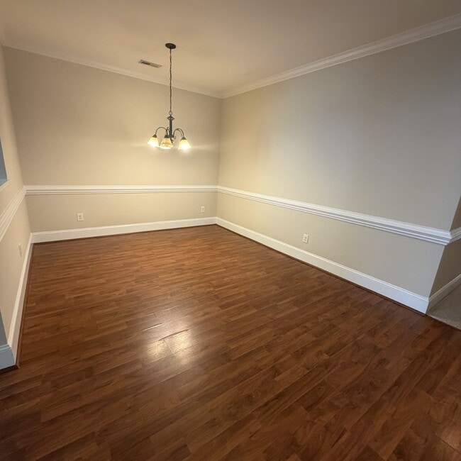Foto del edificio - 3504 Ellsworth Dr
